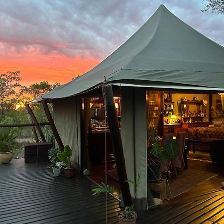 Out In Africa Wildlife Lodge Хаманскраал Екстериор снимка
