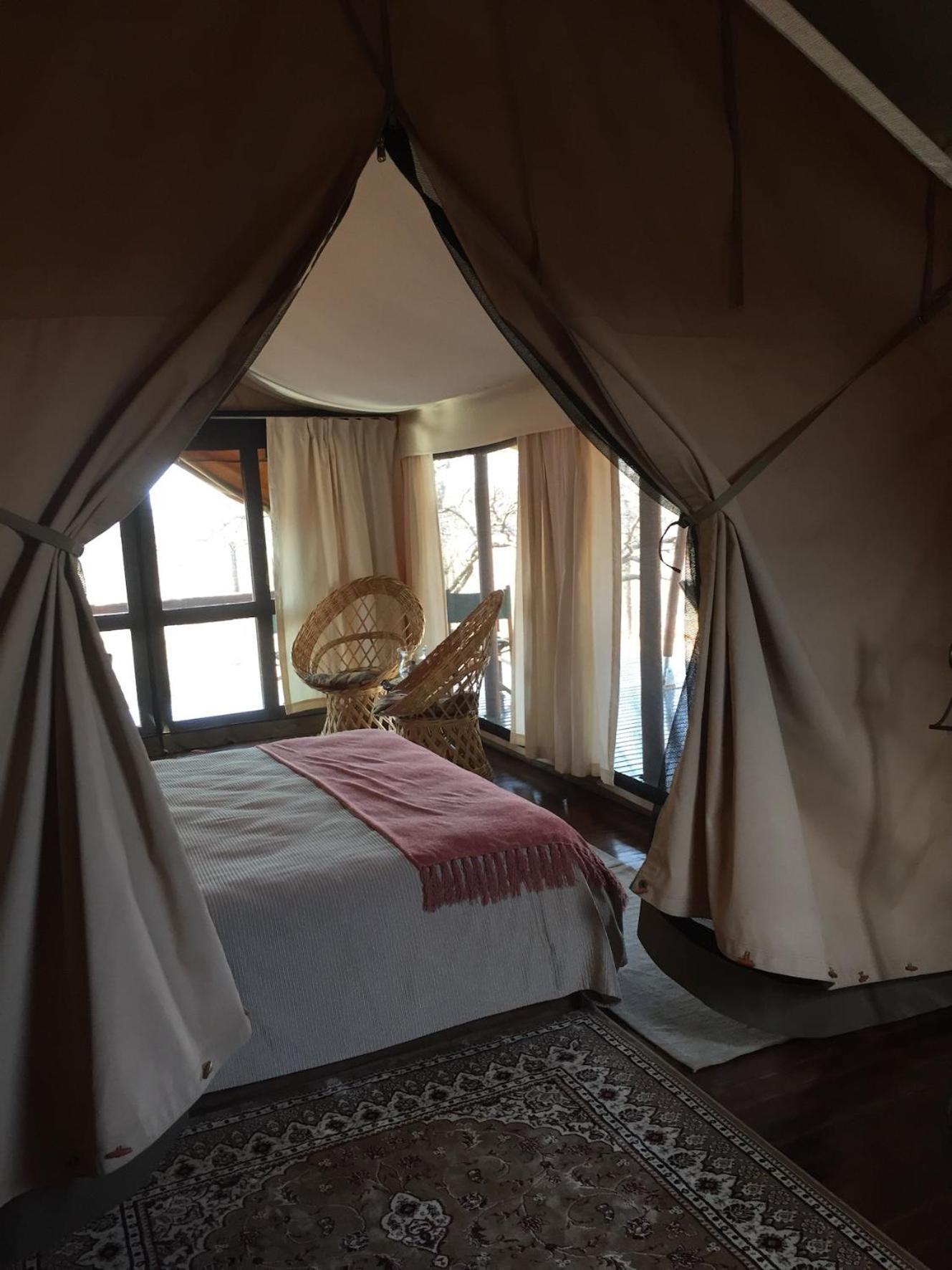 Out In Africa Wildlife Lodge Хаманскраал Екстериор снимка
