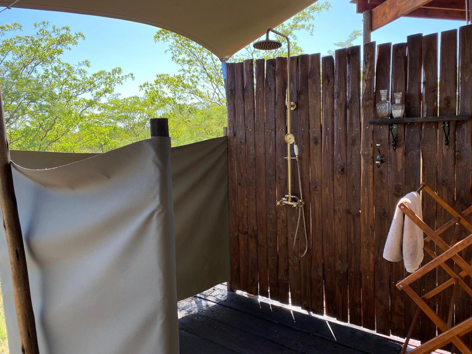 Out In Africa Wildlife Lodge Хаманскраал Екстериор снимка